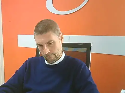 Snapshot of max79ve31 chatting on October 28, 1:14 pm max79ve31 online show from October 28, 1:14 pm