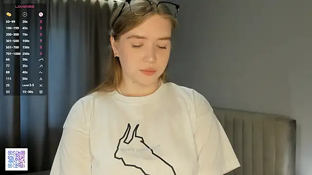 AlinaSollman online show from September 30, 4:39 am