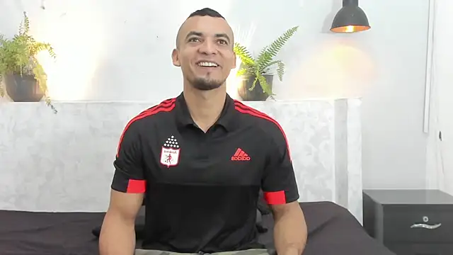 johan miller0 online show from November 14, 5:06 am