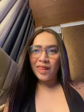 Snapshot of yourdevilsweettsx chatting on November 4, 3:22 pm yourdevilsweettsx online show from November 4, 3:22 pm