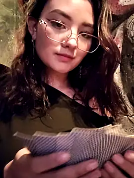 Emily Caprile online show from November 14, 12:53 am