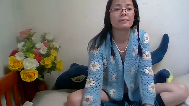 Snapshot of sweethanajapanese chatting on February 13, 1:07 pm sweethanajapanese online show from February 13, 1:07 pm