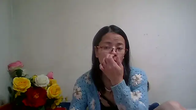 Snapshot of sweethanajapanese chatting on February 18, 12:23 pm sweethanajapanese online show from February 18, 12:23 pm