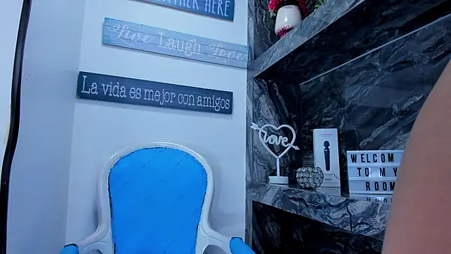 foxy zoe online show from February 2, 6:06 pm