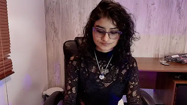 LilyRouset online show from September 18, 1:13 pm