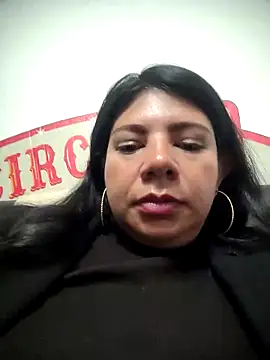 kinky momm online show from November 4, 1:32 pm