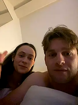 Snapshot of friendswhofuck chatting on September 8, 10:20 pm friendswhofuck online show from September 8, 10:20 pm