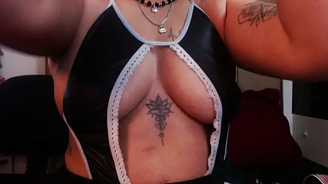 MIA  SPENCER online show from February 7, 4:43 pm