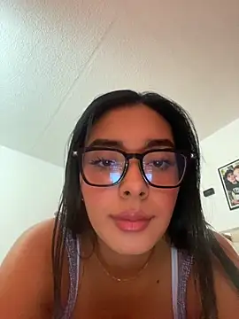 kendall  smiith  online show from September 30, 6:57 pm