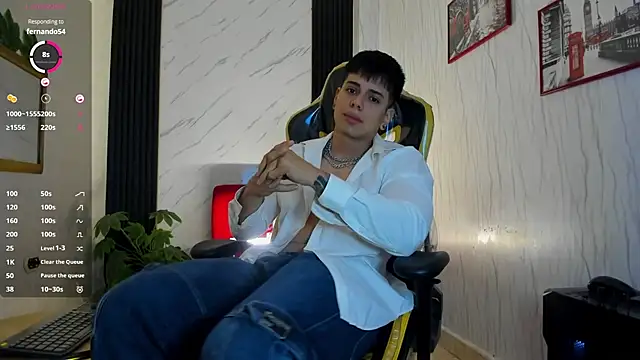 Snapshot of xKevyn chatting on October 23, 12:26 pm xKevyn online show from October 23, 12:26 pm