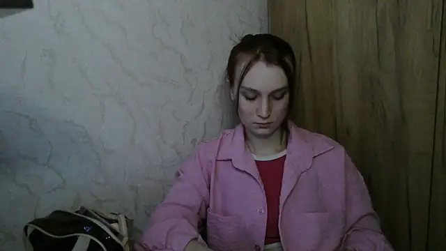 Snapshot of RegitGirlss chatting on November 7, 6:52 pm RegitGirlss online show from November 7, 6:52 pm