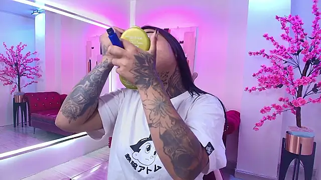 Black roseee online show from March 12, 3:34 am