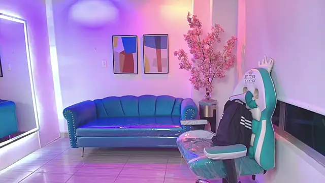 Black roseee online show from April 10, 3:34 am