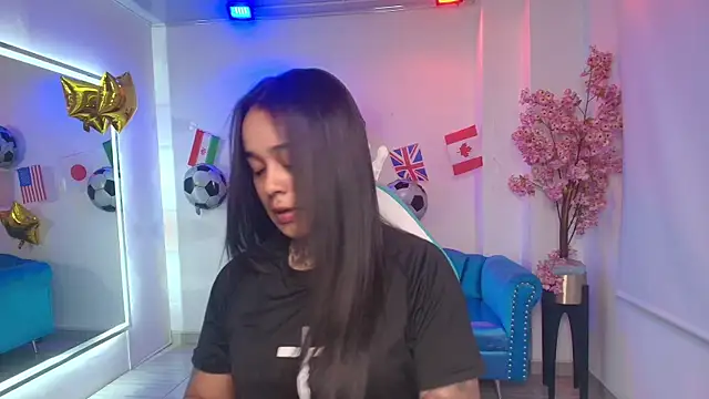Black roseee online show from July 11, 3:31 am