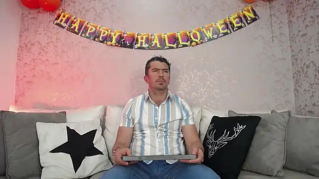 Snapshot of JuanKarloz_ chatting on October 7, 1:52 pm JuanKarloz online show from October 7, 1:52 pm