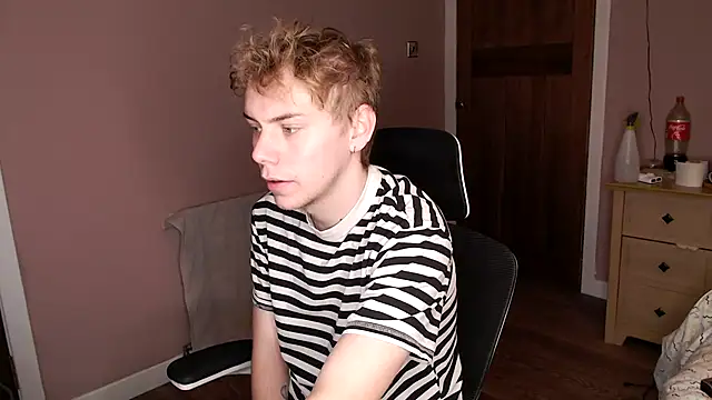 scottishtwink01 online show from September 18, 2:30 pm