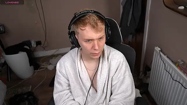 scottishtwink01 online show from July 14, 1:08 am
