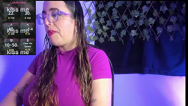 Snapshot of SussanMillerr_ chatting on September 15, 1:27 am SussanMillerr online show from September 15, 1:27 am