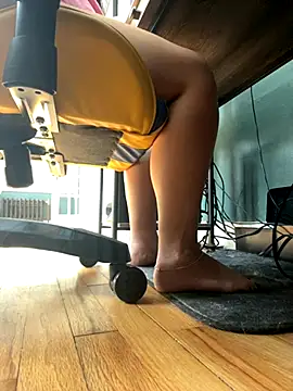 PlayWithBrittany online show from September 9, 3:55 pm