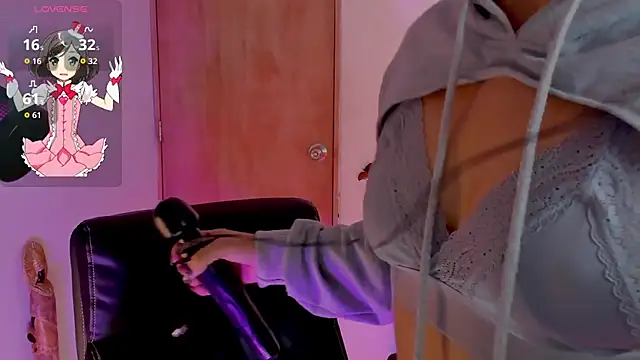 Snapshot of OxanaFedorova1- chatting on October 12, 6:18 pm OxanaFedorova1- online show from October 12, 6:18 pm