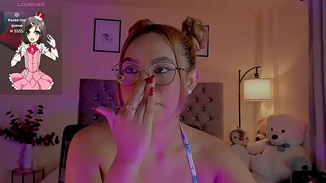 Snapshot of OxanaFedorova1- chatting on February 3, 2:53 am OxanaFedorova1- online show from February 3, 2:53 am