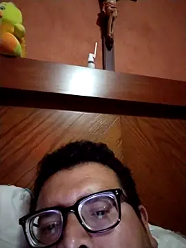 Snapshot of Santiagoqro85 chatting on October 13, 3:06 am Santiagoqro85 online show from October 13, 3:06 am