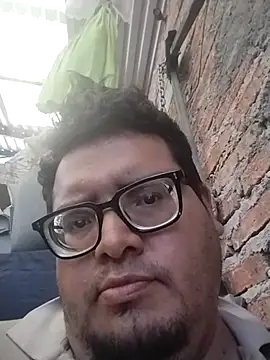 Snapshot of Santiagoqro85 chatting on October 13, 7:25 pm Santiagoqro85 online show from October 13, 7:25 pm