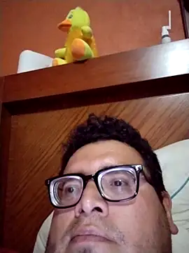 Snapshot of Santiagoqro85 chatting on October 15, 3:50 am Santiagoqro85 online show from October 15, 3:50 am