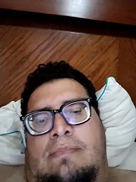 Snapshot of Santiagoqro85 chatting on November 3, 6:53 pm Santiagoqro85 online show from November 3, 6:53 pm