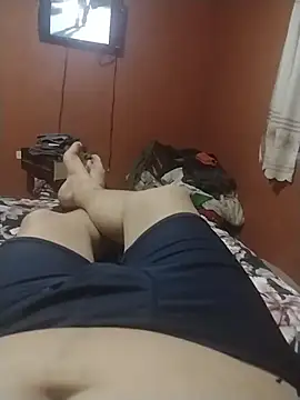 Snapshot of Santiagoqro85 chatting on December 3, 1:02 am Santiagoqro85 online show from December 3, 1:02 am