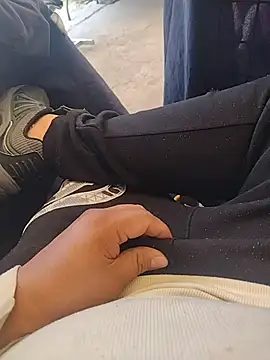 Snapshot of Santiagoqro85 chatting on December 4, 6:05 pm Santiagoqro85 online show from December 4, 6:05 pm