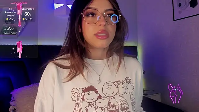 Snapshot of artemis_nyx chatting on November 25, 8:53 pm artemis nyx online show from November 25, 8:53 pm