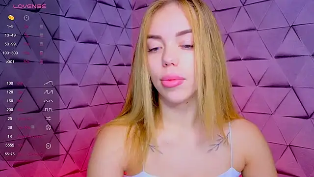 SofieSin online show from October 4, 1:25 am