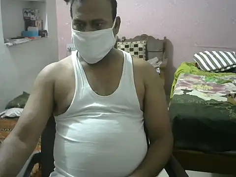 Famit025 online show from April 8, 8:31 pm