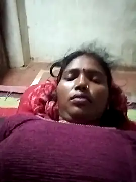 Snapshot of Cm_pooja chatting on October 18, 11:05 pm Cm pooja online show from October 18, 11:05 pm