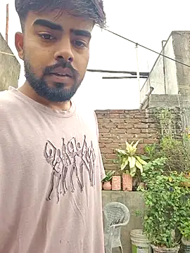 soniriyaa010101 online show from April 8, 8:58 am