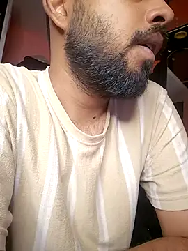 soniriyaa010101 online show from June 1, 8:21 pm
