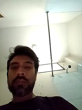 Snapshot of Mac50rus chatting on October 30, 3:35 pm Mac50rus online show from October 30, 3:35 pm