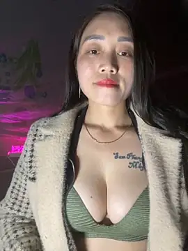 chipp-bong online show from November 29, 1:36 pm