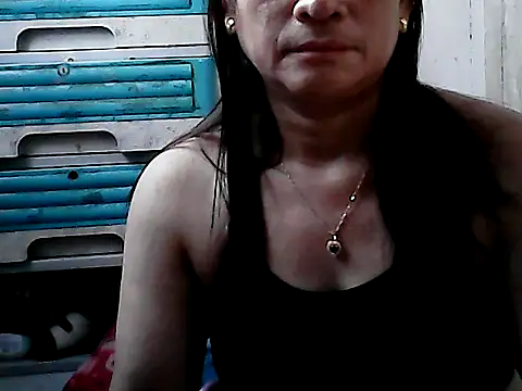 yoursPinayMama1682 online show from October 6, 11:13 pm