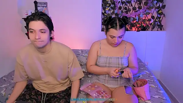 kylietimothee online show from April 11, 5:06 pm