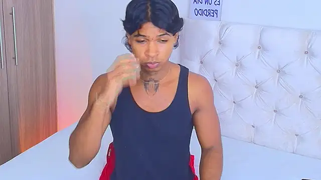 Snapshot of cassian_gold chatting on June 6, 3:50 pm cassian gold online show from June 6, 3:50 pm