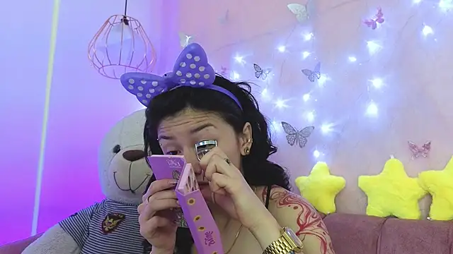 april bennett online show from November 28, 12:41 pm