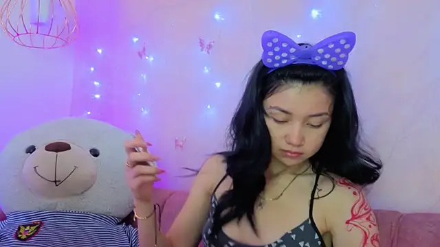 april bennett online show from January 6, 12:31 pm