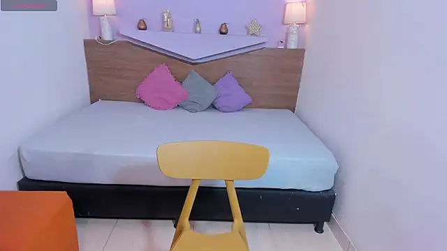 BiancaEmber9 online show from October 6, 11:51 am