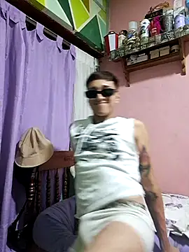 Snapshot of Ismaa__98 chatting on December 17, 7:36 am Ismaa 98 online show from December 17, 7:36 am