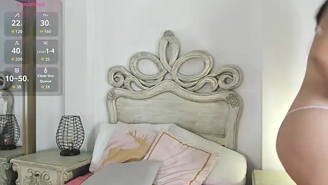 michell blakke online show from November 9, 11:30 am