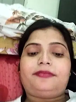 Hot-Pooja25 online show from March 22, 4:21 pm