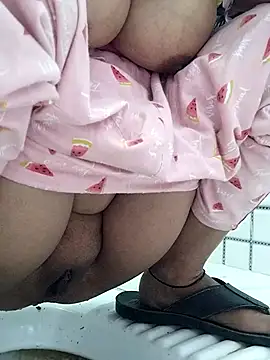 Hot-Pooja25 online show from April 12, 5:34 am