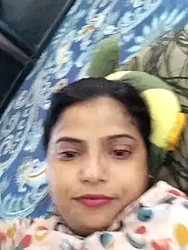 Hot-Pooja25 online show from April 22, 3:20 am